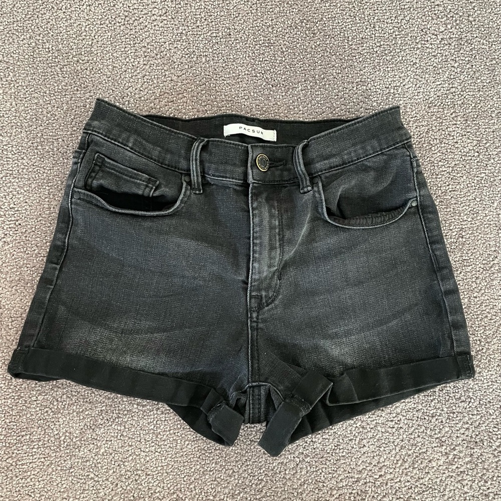 Pacsun size 26 black shorts